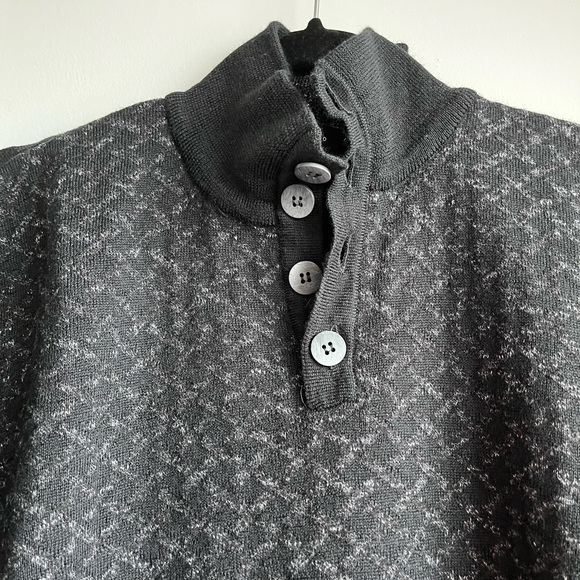 Men’s Black Crewneck Sweater - Picture 3 of 3